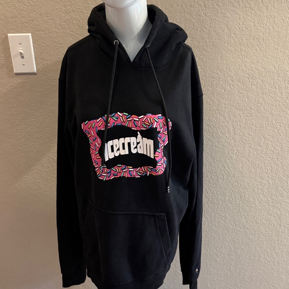 Icecream Black hoodie Pink Design size‎ large